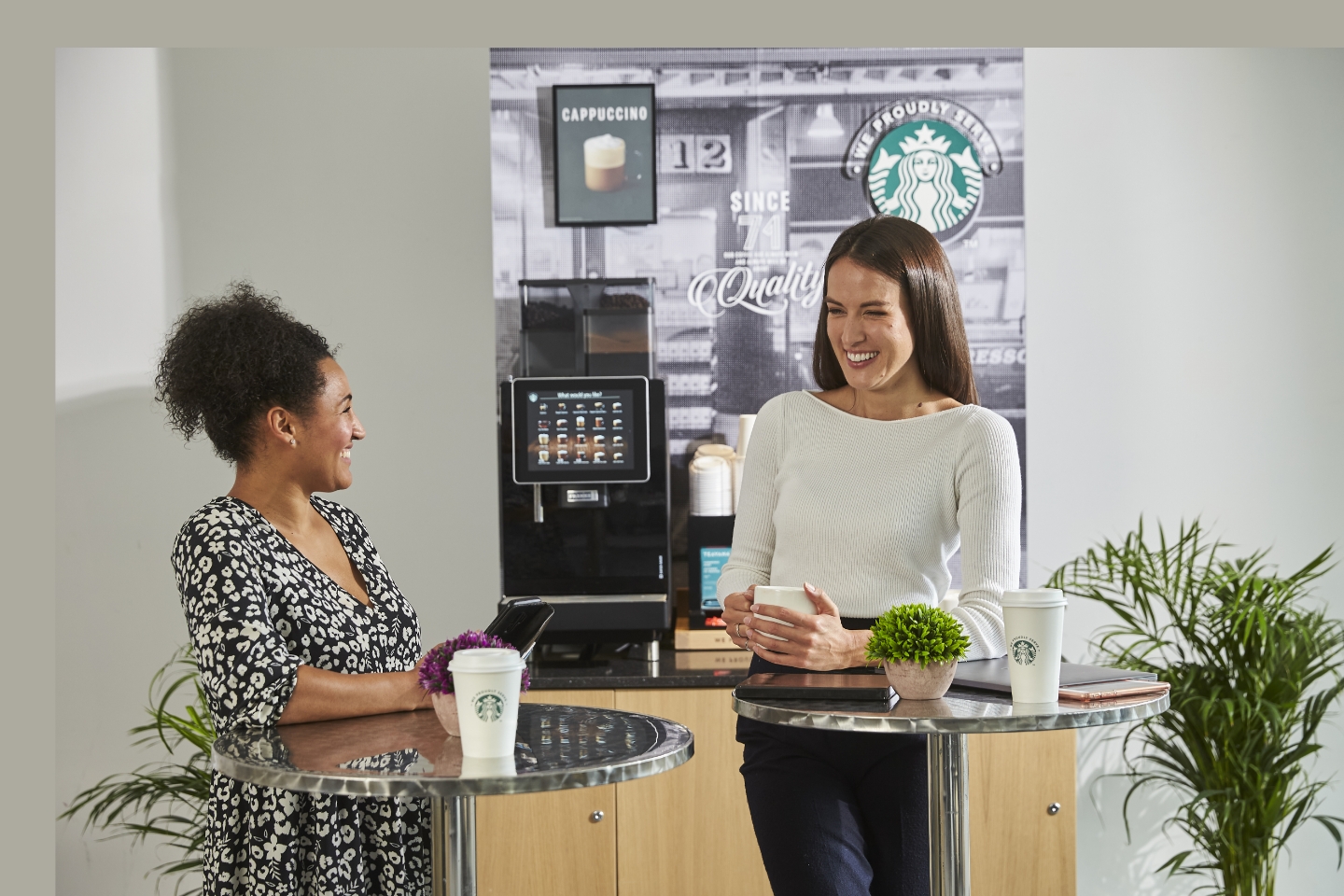 We Proudly Serve Starbucks® コーヒープログラム